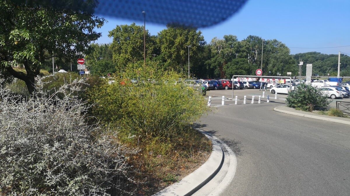 Parking des Italiens park-and-ride on the edge of Avignon, with a free shuttle into the centre