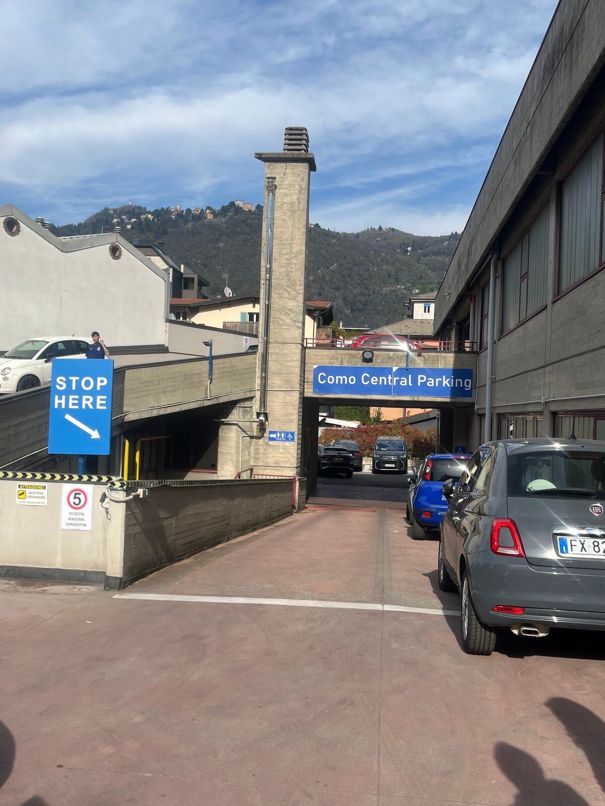 Como Central Parking garage on Viale Innocenzo XI