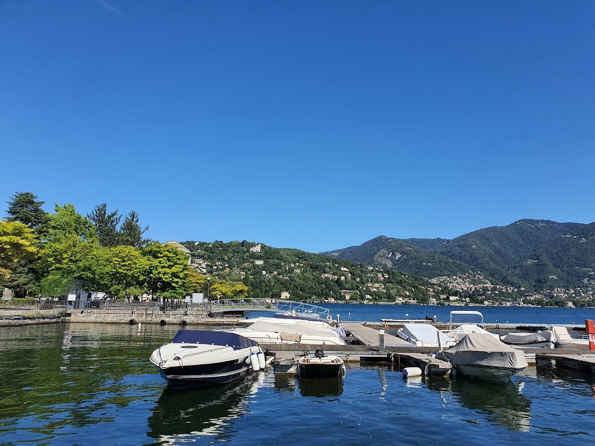 Parcheggio Centro Lago garage on the Como lakefront by Via Sant’Elia