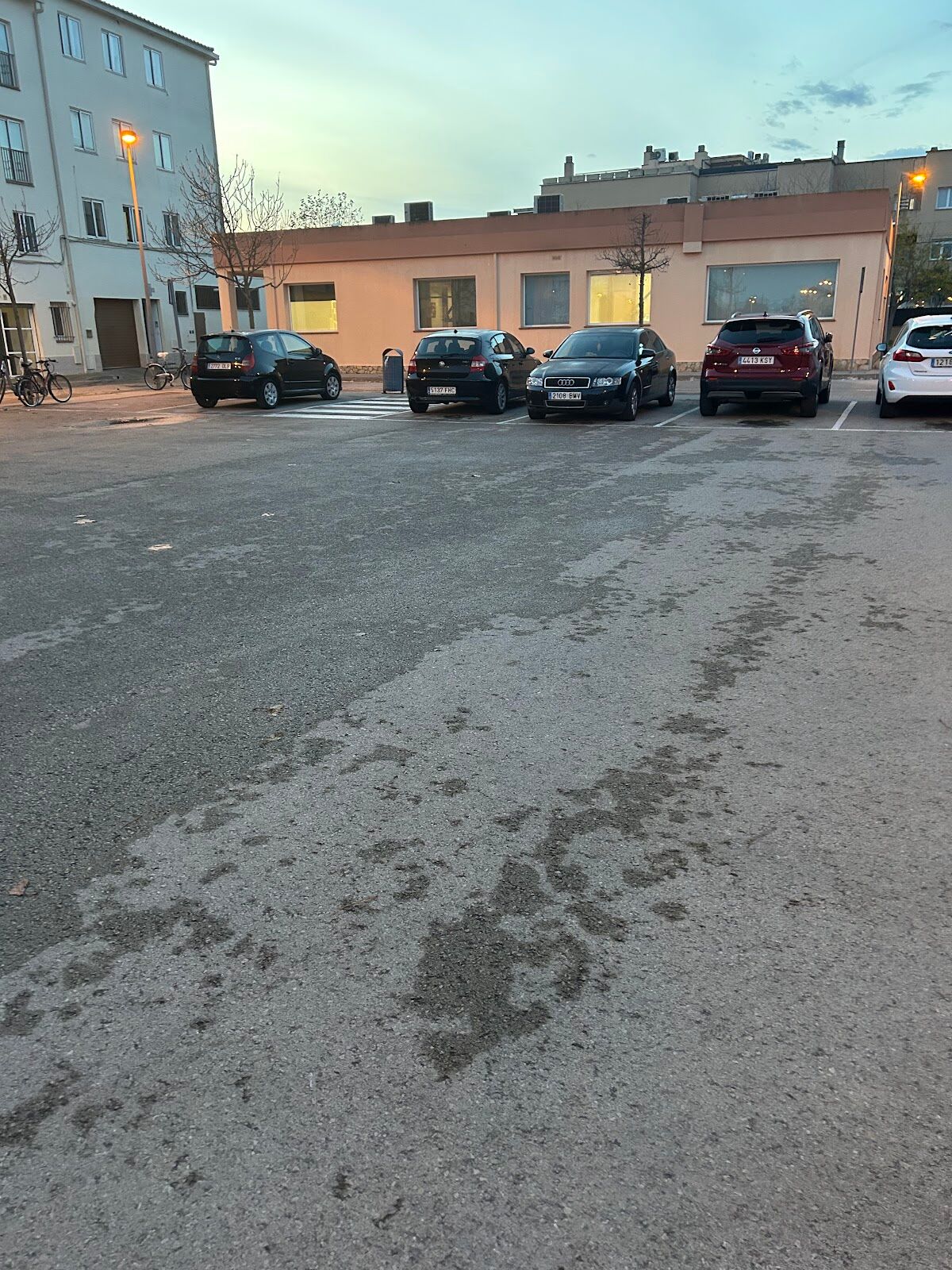 Free parking in the Alberes sector of Empuriabrava