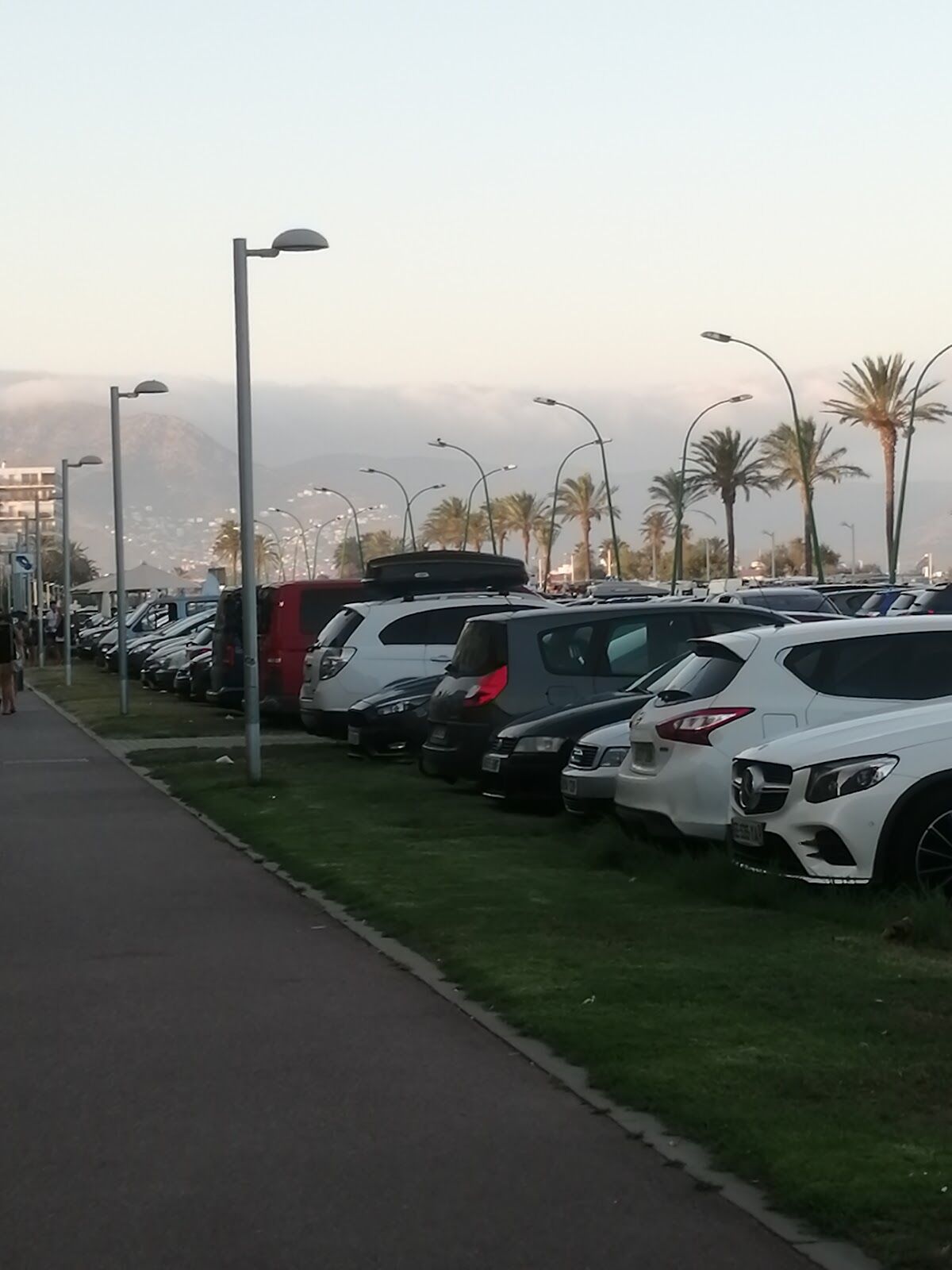 The blue-zone beach car park on Carrer Fabra Pompeu in Empuriabrava