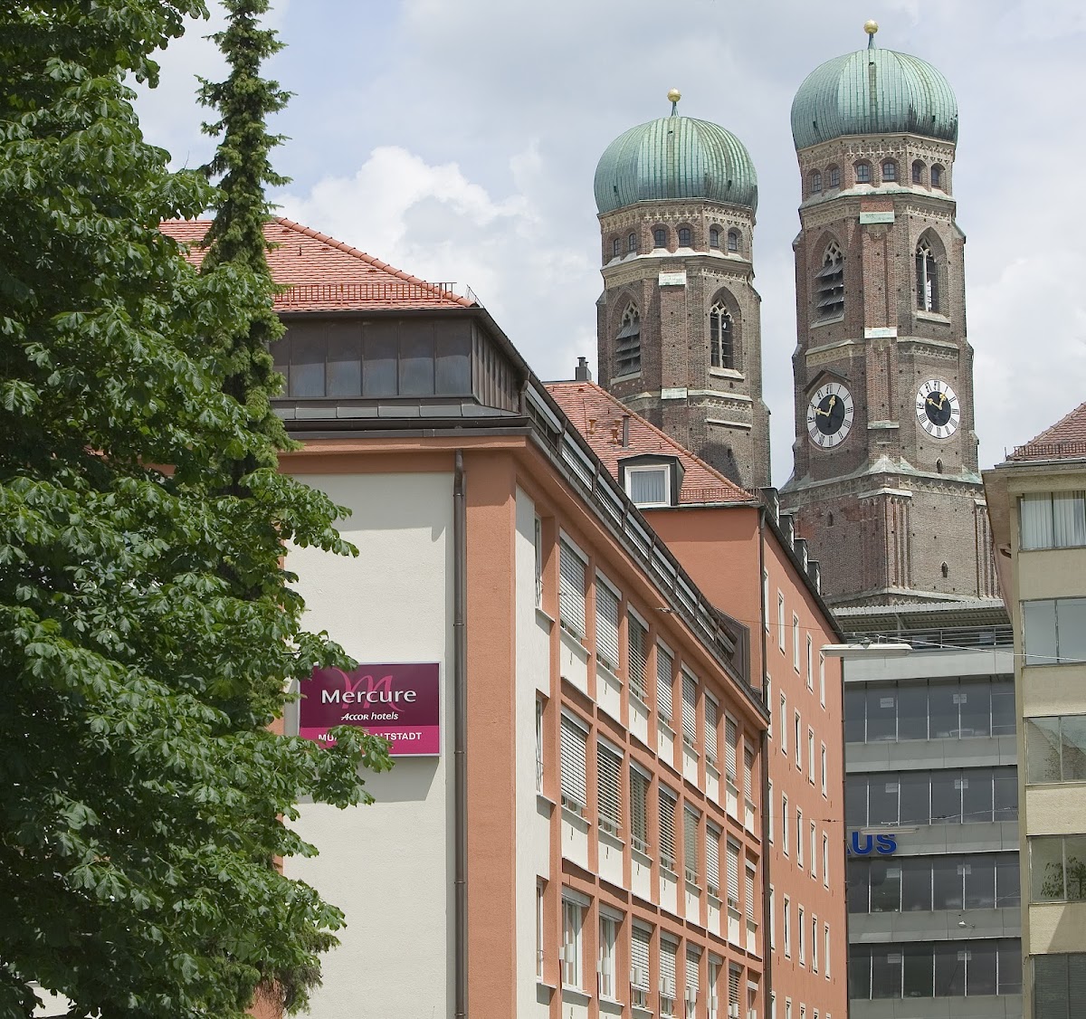 Mercure Hotel München Altstadt on Hotterstraße, steps from Marienplatz