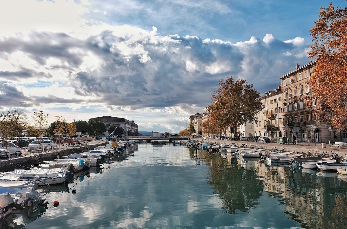 Parkiralište Delta riverside car park in Rijeka