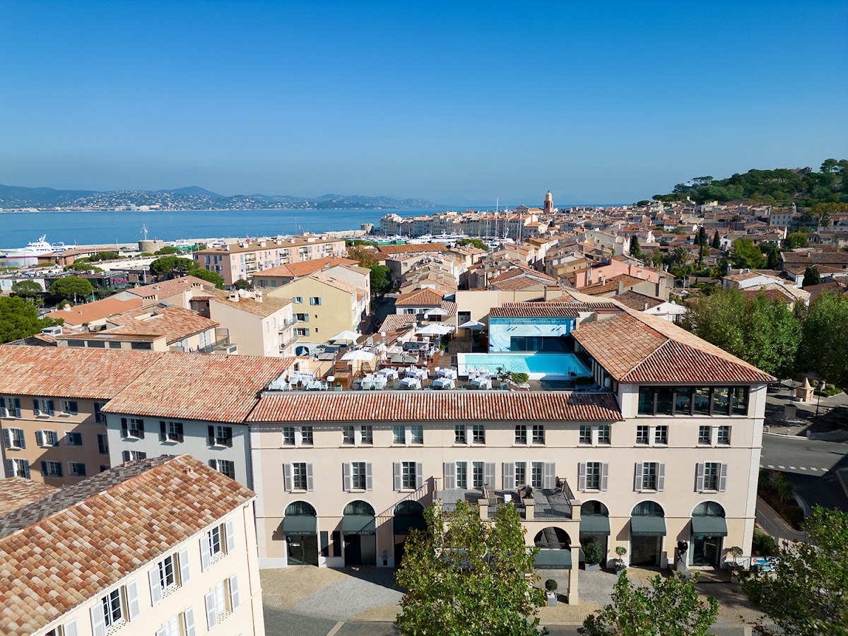 Hôtel de Paris Saint-Tropez near the port