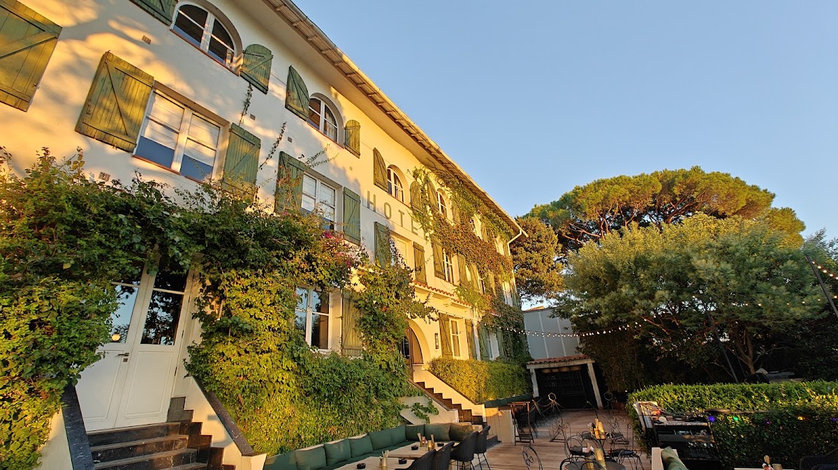 Hôtel Ermitage on the slope above central St-Tropez